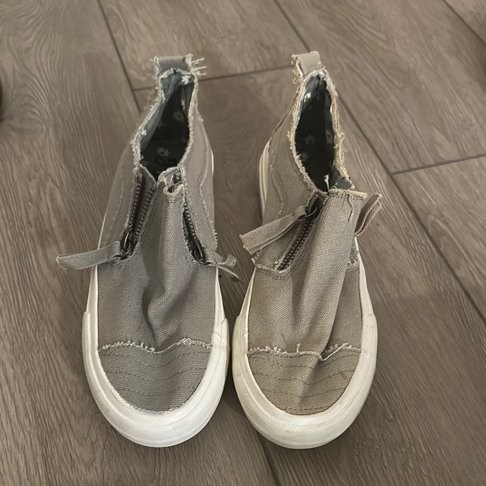 Gray Sneakers with Zipper